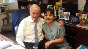 M.D._Denton_Cooley_with_a_medical_student_in_March_2015_.jpg